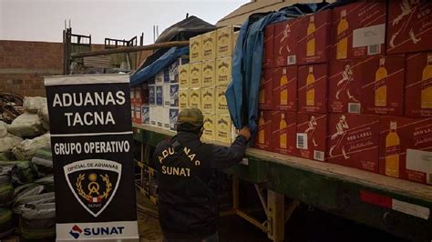 Tacna Sunat Incauta Cargamento De Ropa Y Licores De Contrabando Por