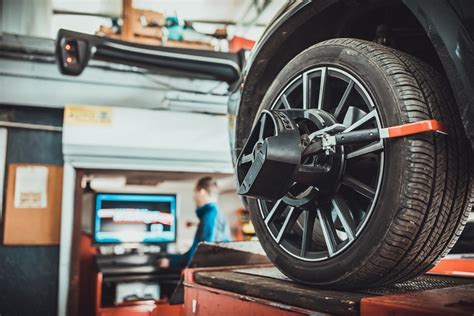 Wheel Alignment Vs Balance Whats The Difference Did You Know Cars