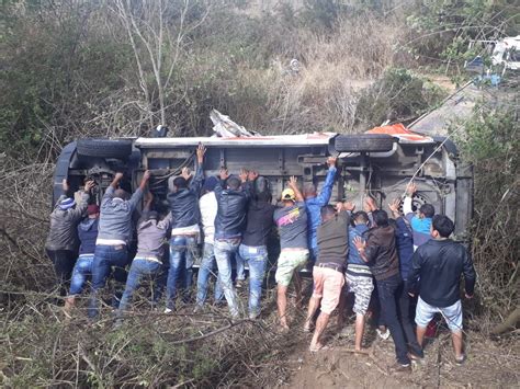 Urgente Em Conquista Grave Acidente Envolve Ambul Ncia Da Via Bahia E