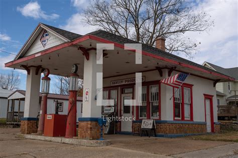 Small Town Vintage Gas Station — Photo — Lightstock