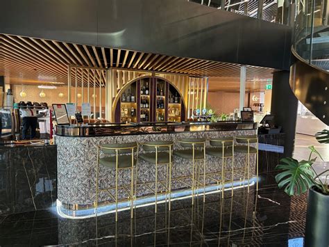 Fusion Dining & Cocktails – Tiger Bar & Restaurant