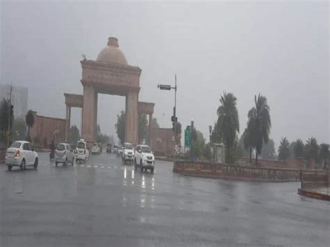 Up Weather Lucknow Rain Monsoon Enters With A Bang मॉनसून की लखनऊ में