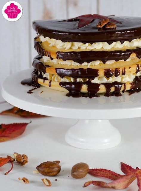 Gâteau nu à la banane aux noix de pécan et au chocolat Chocolate