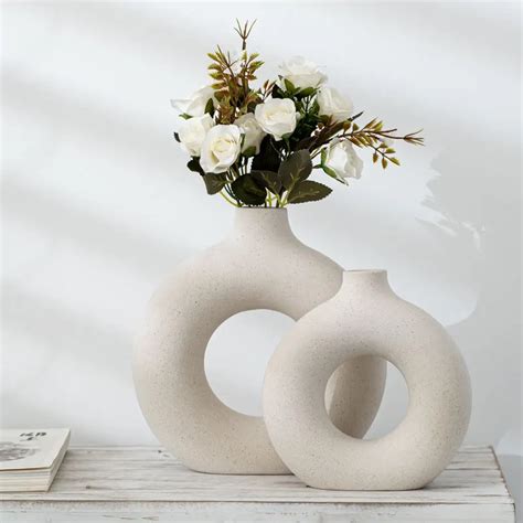 Nordic Circular Hollow Ceramic Vase Donuts Flower Pot Home Decoration