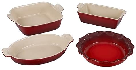 Le Creuset Baking Set | Best kitchen pans for you - www.panspan.com