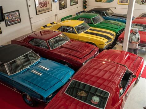 Reggie Jackson is auctioning off part of his car collection