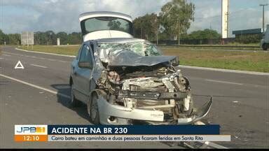 JPB1 Carro bate em caminhão na BR 230 e duas pessoas ficam feridas