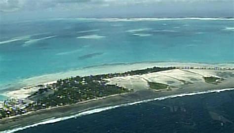 Former Kiribati president explores his disappearing country in new documentary | Newshub