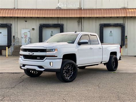 2018 Chevrolet Silverado 1500 With 22x12 44 Black Rhino Pismo And 305