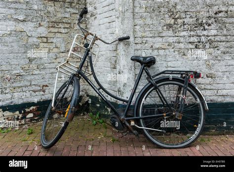 Old Black Bicycle Hi Res Stock Photography And Images Alamy