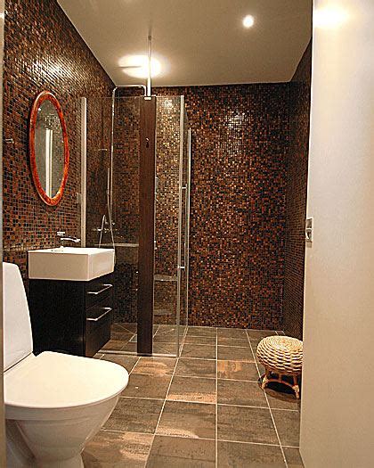 Bathroom in brown tile. Part 1 – FTD Company, San Jose, California