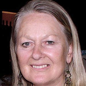 Anna Carteret - Age, Family, Bio | Famous Birthdays