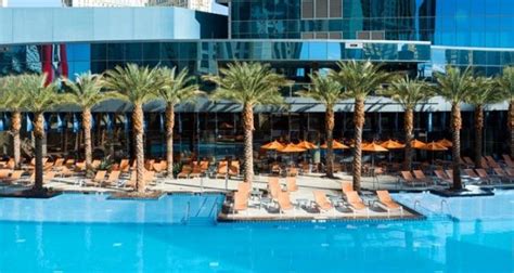 Elara by Hilton Grand Vacations Las Vegas Deals & Discounts