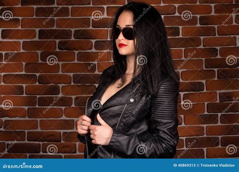 Pretty Brunette Woman In Leather Jacket Stock Image Image Of Grunge