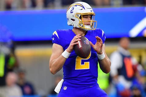 Who is Easton Stick? What to know about the Chargers QB replacing ...