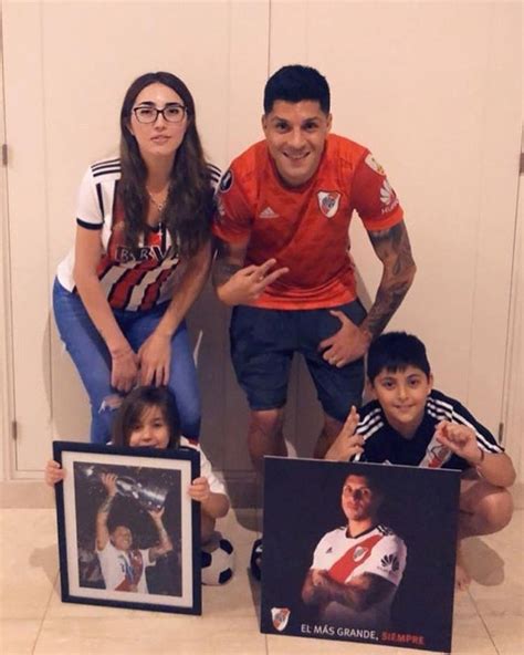 El cumple gallina del hijito de Enzo Pérez