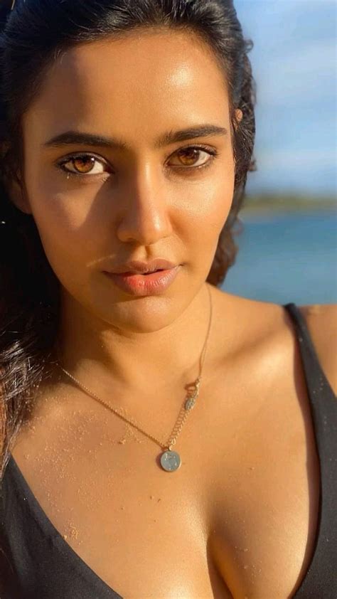 Neha Sharma Hot HD Wallpaper In Neha Sharma Actresses