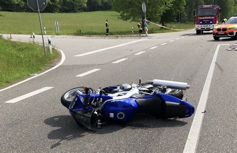 RLP Autofahrerin übersieht Motorrad 61 jähriger Biker tödlich verletzt