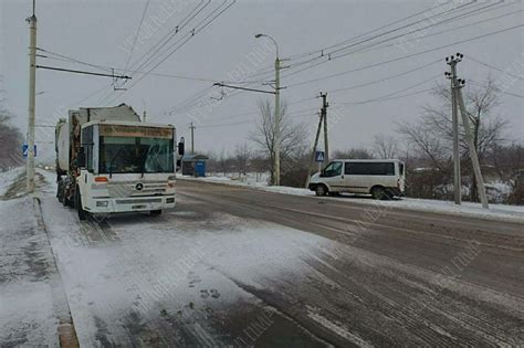 O Femeie Transportata De Urgenta La Spital Dupa Ce A Fost Lovita De