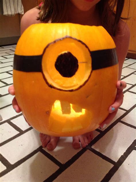 Minion Pumpkin | Minion pumpkin carving, Pumpkin carving, Minion pumpkin