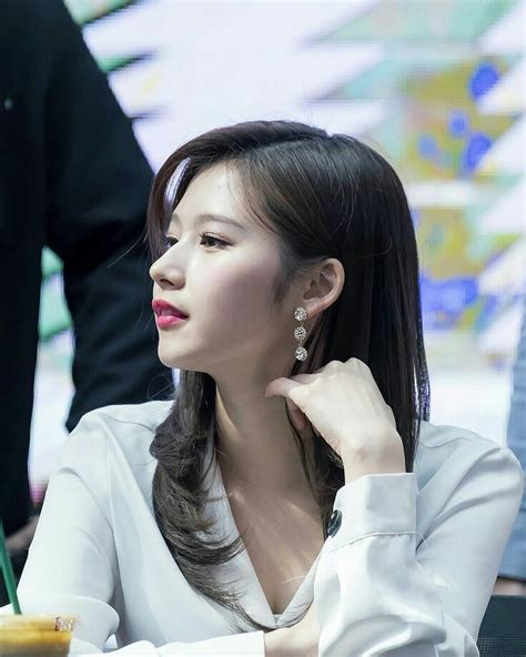 Sana Minatozaki Her Side Profile Is So Beautiful Twice Once