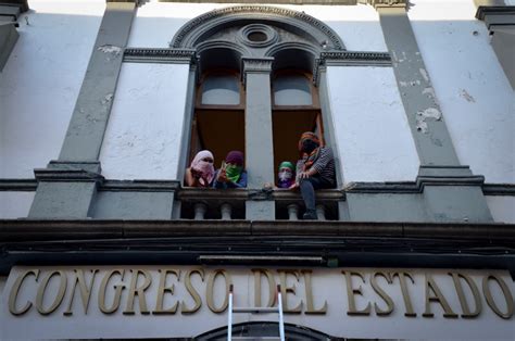 As Fue La In Dita Toma Del Congreso De Puebla Por Grupos Feministas