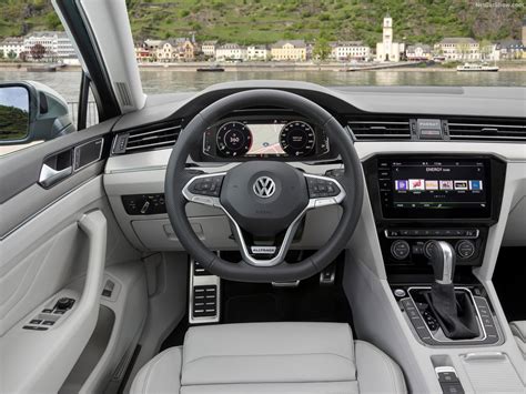 Volkswagen Passat Alltrack (2020) - picture 81 of 115 - 1024x768