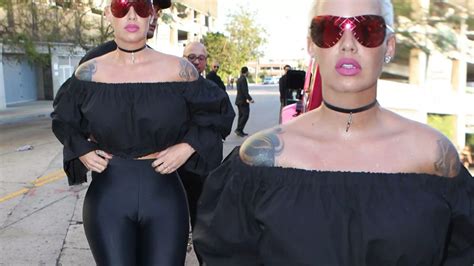 Amber Rose Suffers Fashion Fail As She Flashes Every Curve In Very Tight Pants Mirror Online