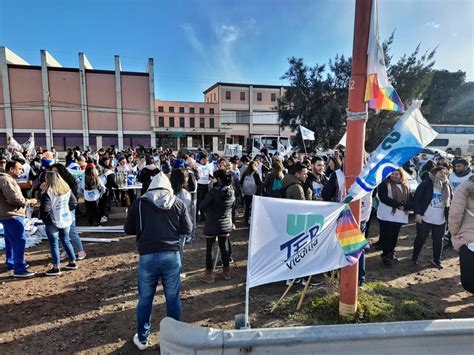 Conflicto Docente Comenzó En Viedma Una Masiva Marcha De Unter