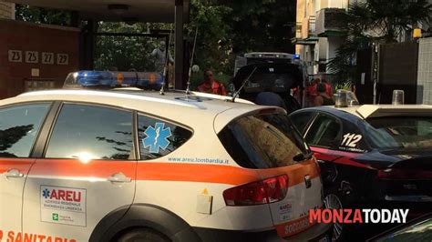 Monza Lite In Via Pellegrini Accoltellato Un Uomo