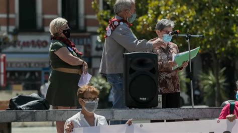 Los Pensionistas Se Manifiestan En Zaragoza Y En Otras 49 Ciudades En