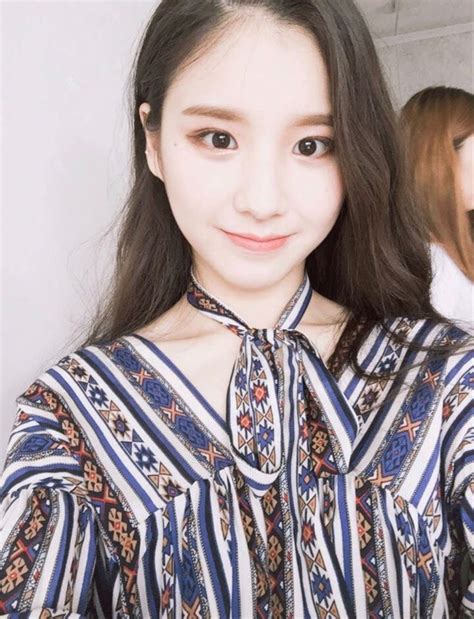 Heejin Loona Icon Fab South Korean Girls Korean Girl Groups Nelly