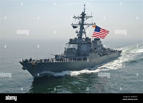 Guided-missile destroyer USS Mahan (DDG 72) U.S. Navy Stock Photo - Alamy