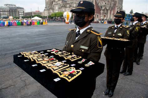 Se Entregaron Condecoraciones A Militares Y Deportistas De La Sedena Y