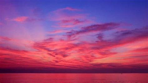 puisi langit tergores merah pos kupangcom