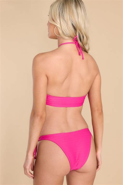 7 Hot Sexy Adair Null Bikini Pics