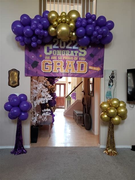 2024 Graduation Banner with Balloon Garland