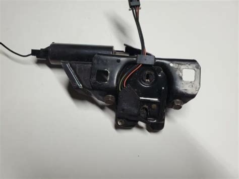 1990 1994 Lincoln Town Car Trunk Latch Release Actuator Deck Lid Oem Ebay