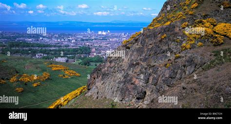 Edinburgh viewed from the summit of Arthurs Seat Stock Photo - Alamy