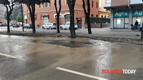 Problemi Alle Tubature Allagamenti Strade Chiuse Al Traffico E Bus