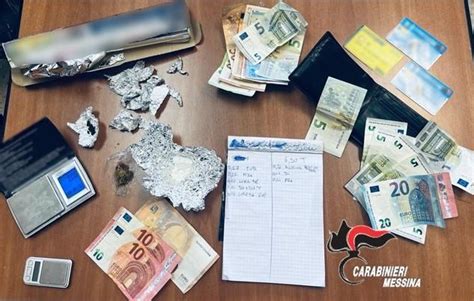 Milazzo Due Arresti E Due Denunce Per Droga L Operazione Dei