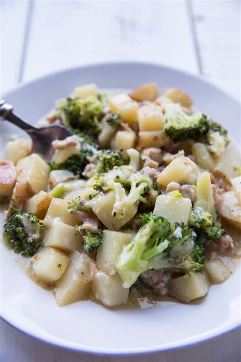 One Pan Sausage Potatoes And Broccoli With Gravy And White Cheddar