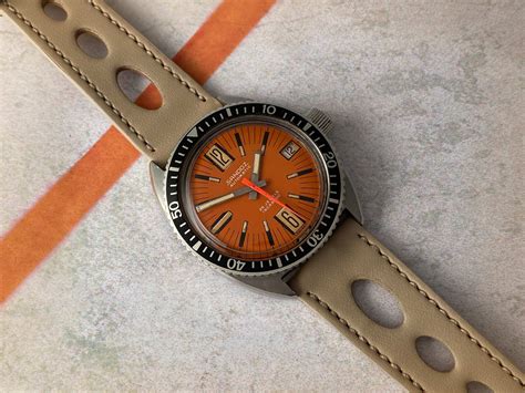 SANDOZ ORANGE DIVER Swiss Vintage Automatic Watch 20 ATM 25 Jewels Cal