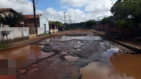 Trecho De Rua Que Interliga Dois Grande Bairros Em Jos De Freitas Est