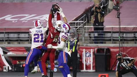 Hes A Monster Deandre Hopkins Makes Incredible Last Second Hail