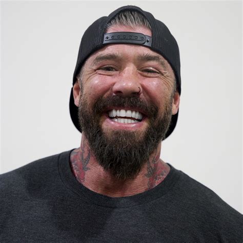 Another day in the gym. Like and comment some emojis!! It helps us a