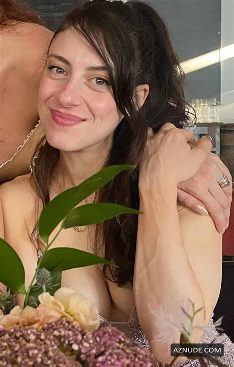 GENEVIEVE THOMPSON Nude AZNude