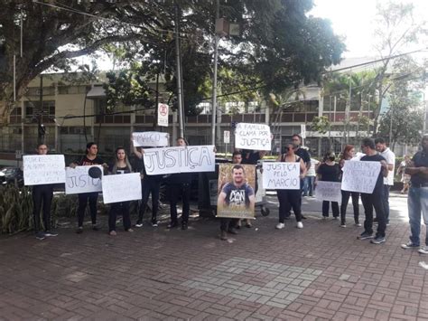 Familiares E Amigos Do Taxista M Rcio Nogueira Pedem Justi A R Dio