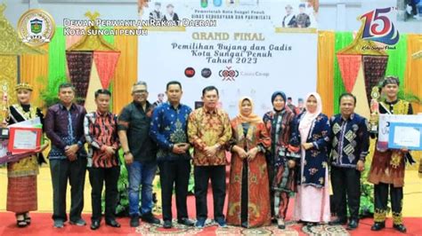 PIMPINAN DPRD KOTA SUNGAI PENUH HADIRI ACARA GRAND FINAL BUJANG GADIS