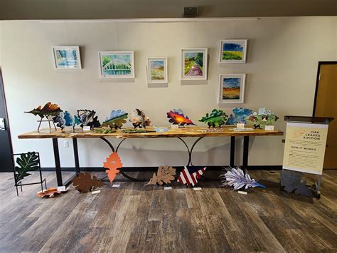 The Oak Leaf Auction is live and... - Growing Small Towns